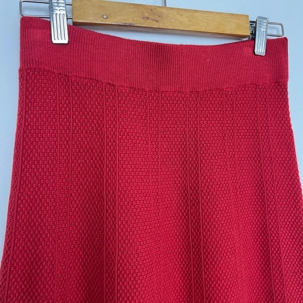 NEW ANN TAYLOR Flare High Waist Burgundy‎ Knit Sweater Skirt XS